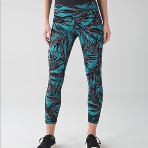 Lululemon Palm Print wunder under leggings